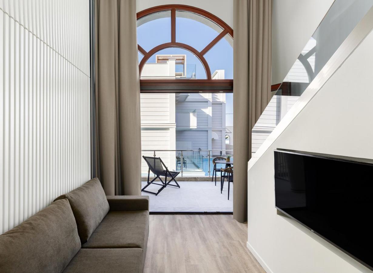 Diverso Platamon, Luxury Hotel & Suites מראה חיצוני תמונה