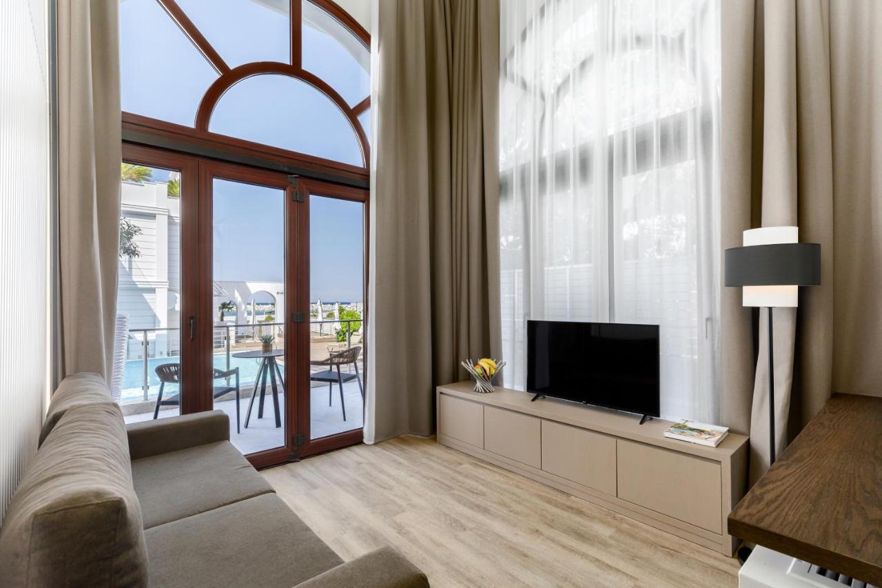 Diverso Platamon, Luxury Hotel & Suites מראה חיצוני תמונה